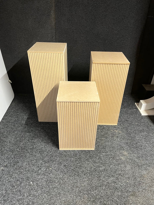 SQUARE RIPPLED PLINTH